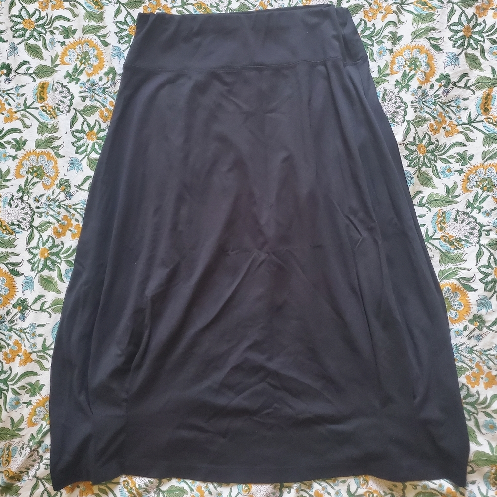 Size Large Black Skirt, Nice Stretch